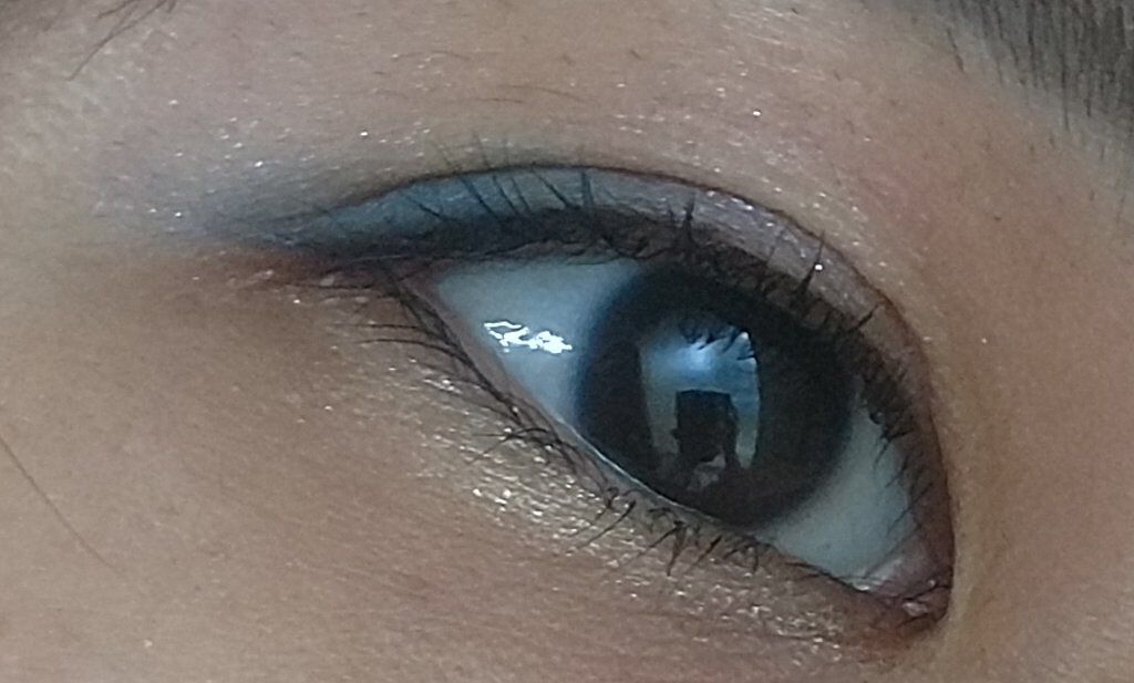 クリスタルシングルアイシャドウ/TONYMOLY/単色アイシャドウを使ったクチコミ（3枚目）