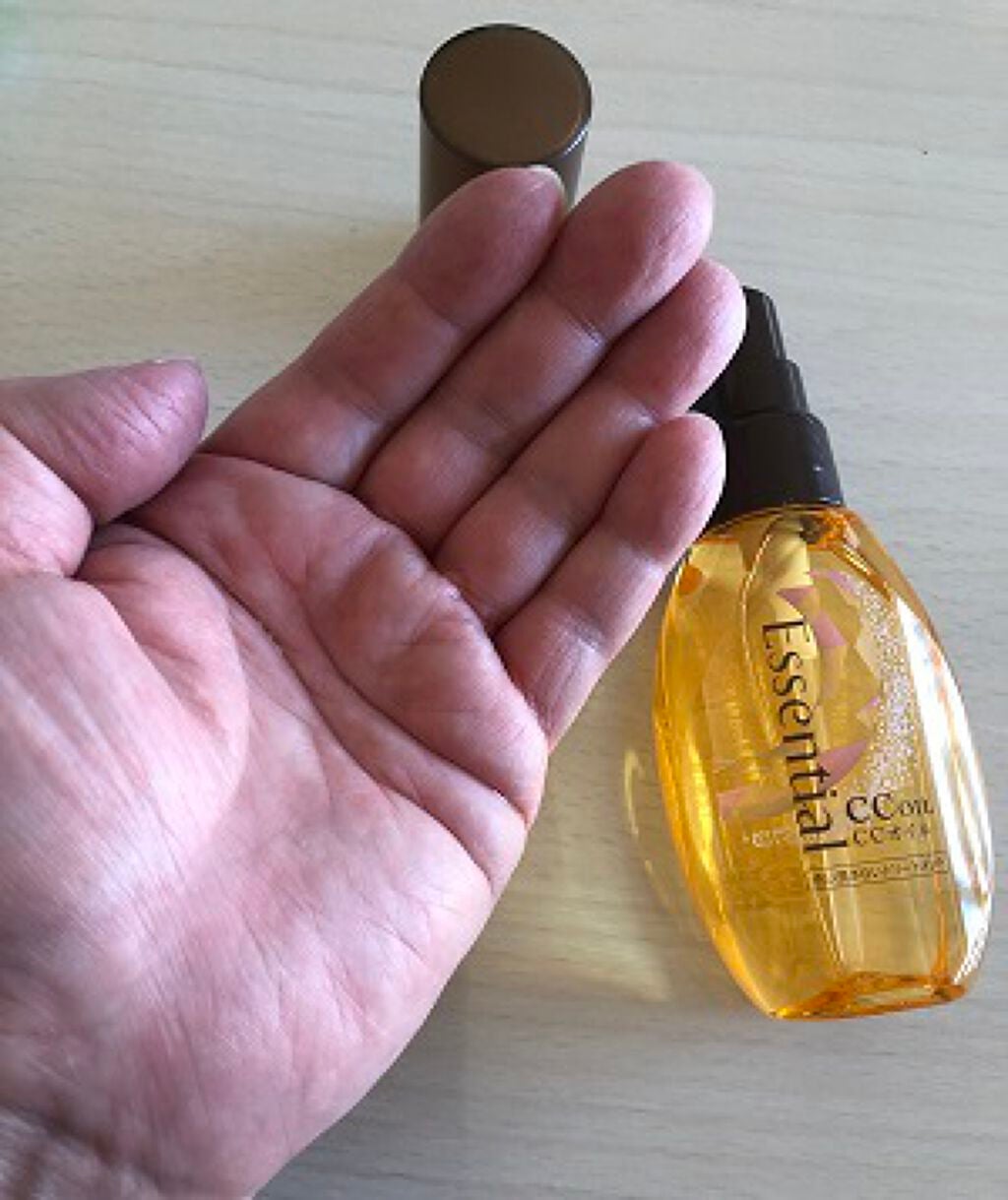 エッセンシャルCCオイル/花王/ヘアオイルを使ったクチコミ(2枚目)