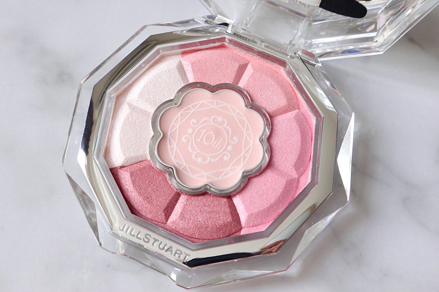 ジルスチュアート クリスタルブルーム ブルームクチュール アイズ/JILL STUART/アイシャドウパレットを使ったクチコミ(4枚目)