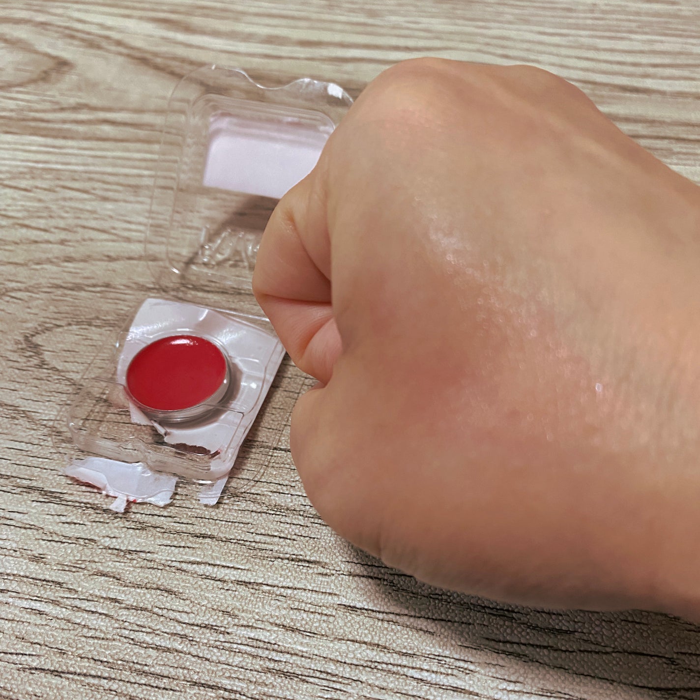 リップアンドチーク ブラーリープリンポット/fwee/口紅を使ったクチコミ(3枚目)