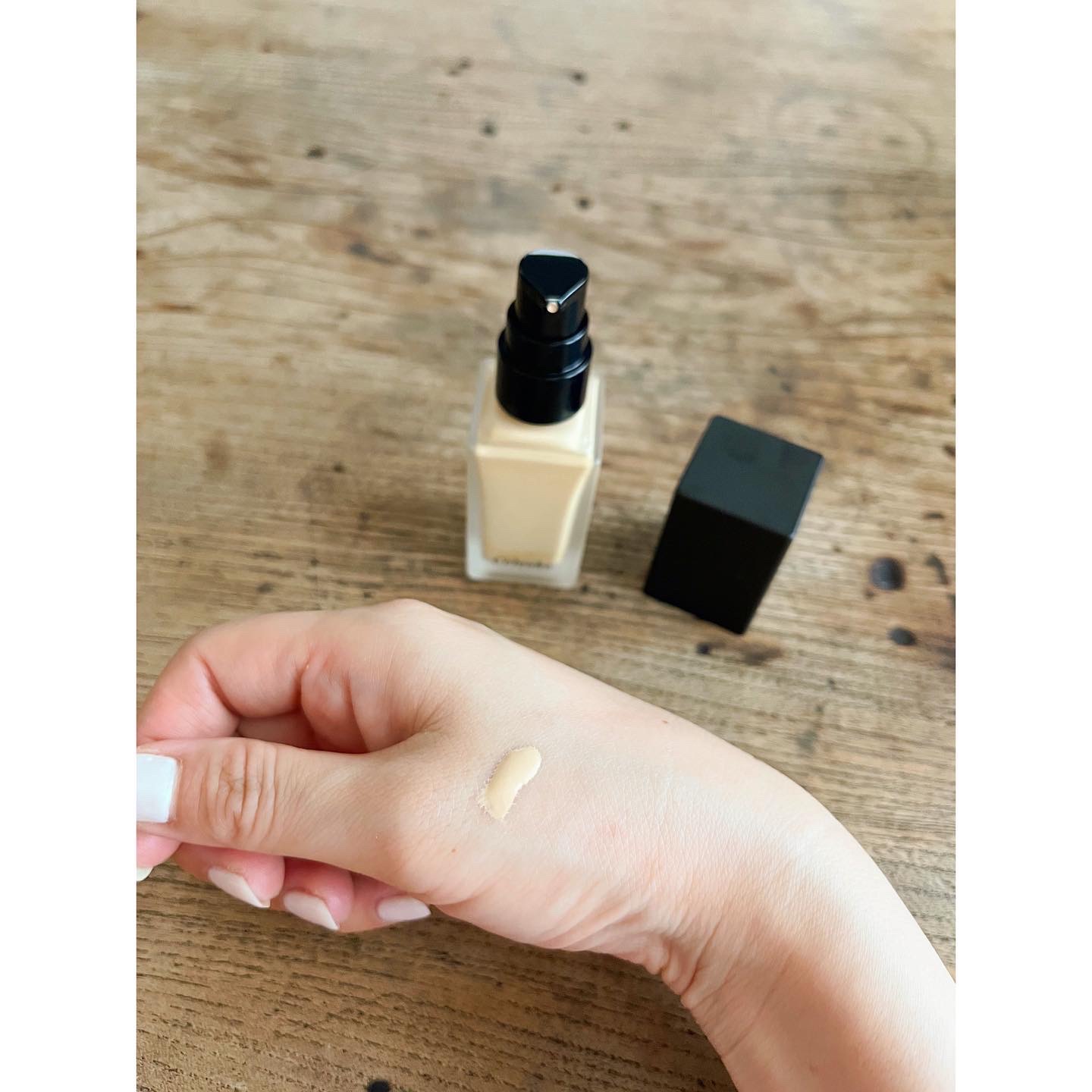 スキンレゾネート リキッドファンデーション/Celvoke/リキッドファンデーションを使ったクチコミ（2枚目）