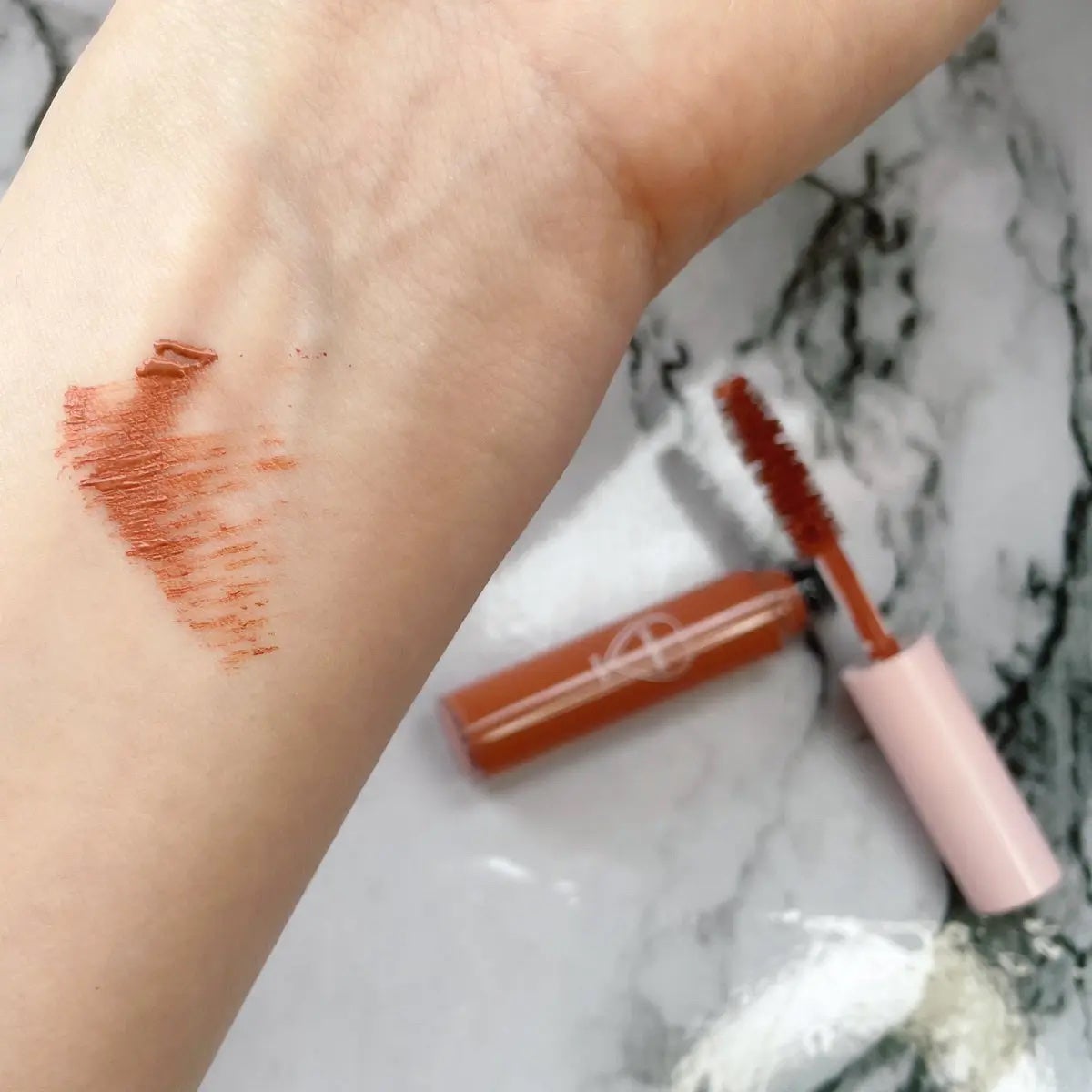 ばらしらたま on LIPS 「WHOMEEの日にゴールド会員特典今年もいただきました🙌🎁眉マ..」(2枚目)