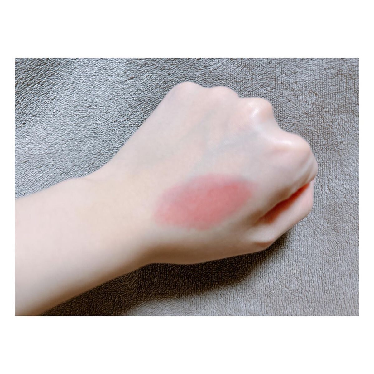 u-na. on LIPS 「【INTOUフェザーマットリップスティックS02】小田切ヒロさ..」(2枚目)