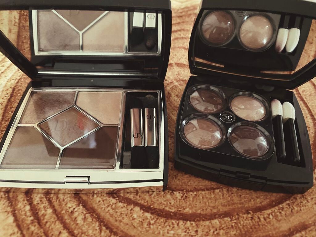 ディオールアイシャドウ1点 シャネルアイシャドウ1点 CHANEL・Diorのアイシャドウパレットを使った口コミ -ディオール