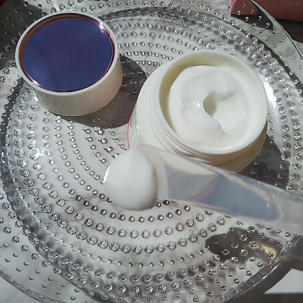 ホワイトロジー クリーム/エクイタンス/フェイスクリームを使ったクチコミ(2枚目)