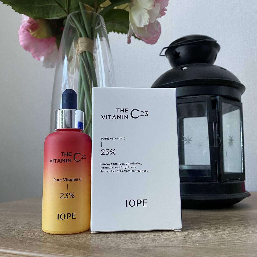 IOPE (アイオペ) ビタミンC23


【成分】
ビタミンC・E、プロレチノール配合

スッと肌に馴染む感じです😊

使った次の日の朝、すぐに効果を実感しました。肌のトーンが少し明るくなった気がします🥰

私は特に、シミに悩んでいた