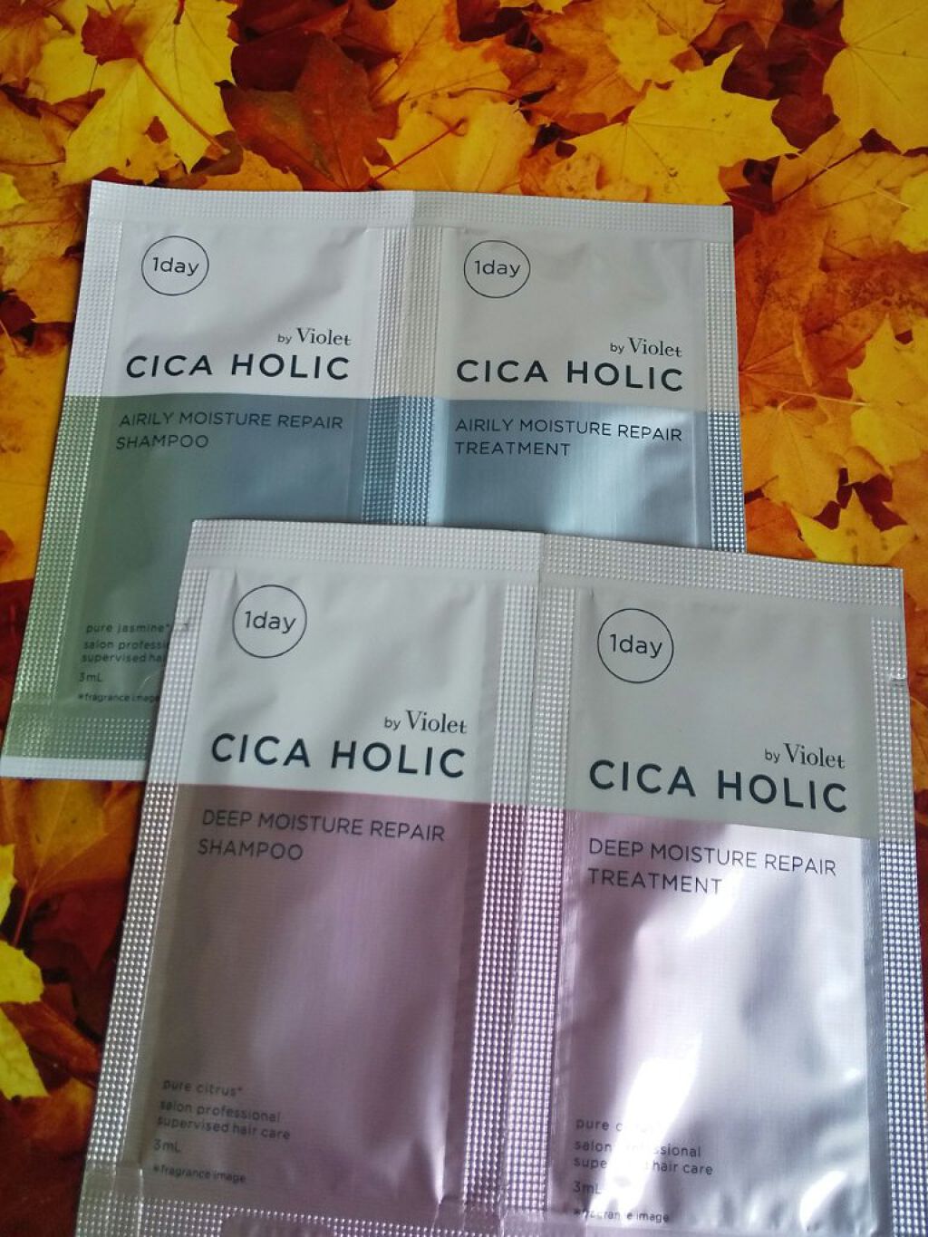 
ご紹介する商品はこちらです。



『CICA  HOLIC  
  エアリーモイスチャーリペア濃縮シャンプー/濃縮トリートメント』




今回は青パケのほうの紹介になります☺️


９月１５日新発売
話題のCICA成分配合
修復に有効