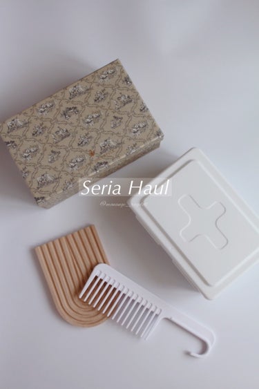 セリア トリートメントコームのクチコミ「⌘Seria Haul


♡ Treatment Comb

濡れた髪も絡みにくいトリートメ.....」（1枚目）