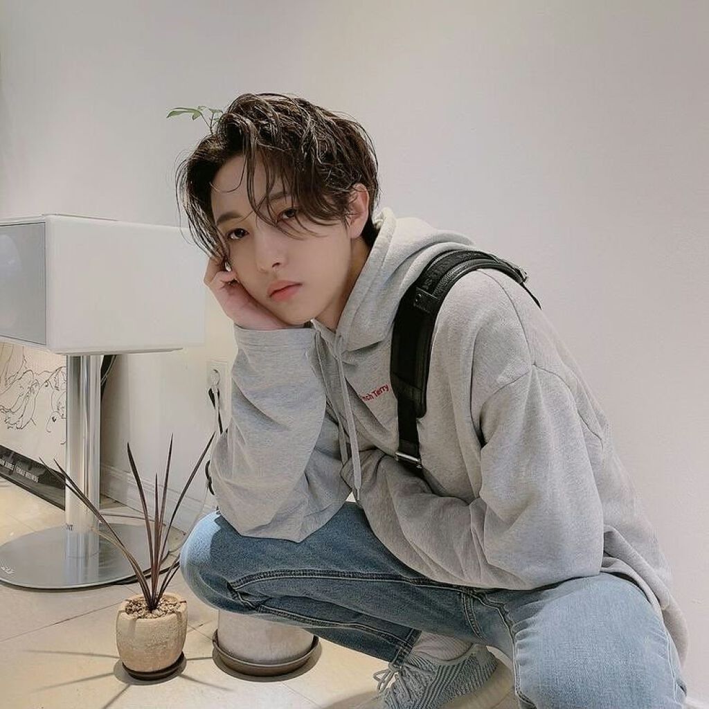 すてい。 on LIPS 「ロンジュンのこのビジュ好きすぎる、、ロンジュン基本的にメイク薄..」(1枚目)