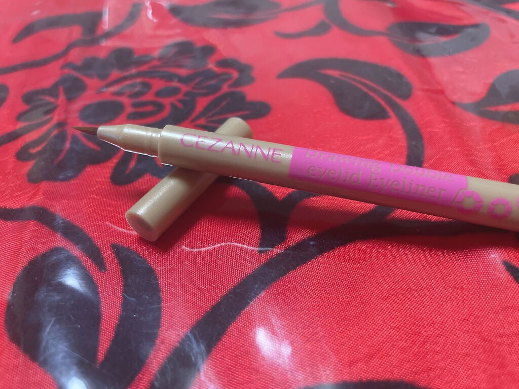 描くふたえアイライナー/CEZANNE/リキッドアイライナーを使ったクチコミ(2枚目)