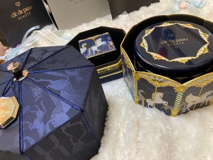 プードルコンパクトエサンシエル/クレ・ド・ポー ボーテ/プレストパウダーを使ったクチコミ(2枚目)