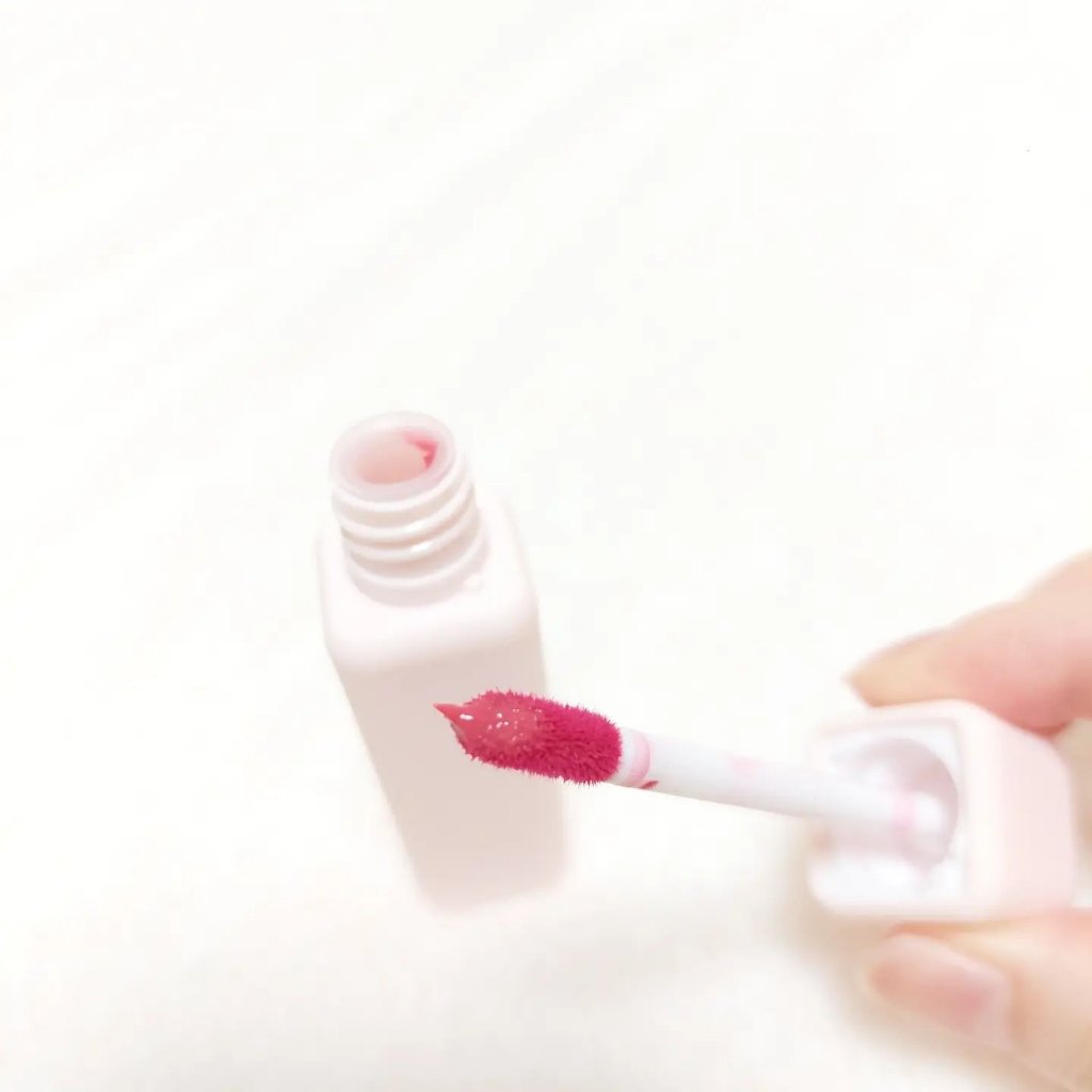 チューインガムベルベットティント/KIRSH(キルシー)/リップティントを使ったクチコミ（3枚目）