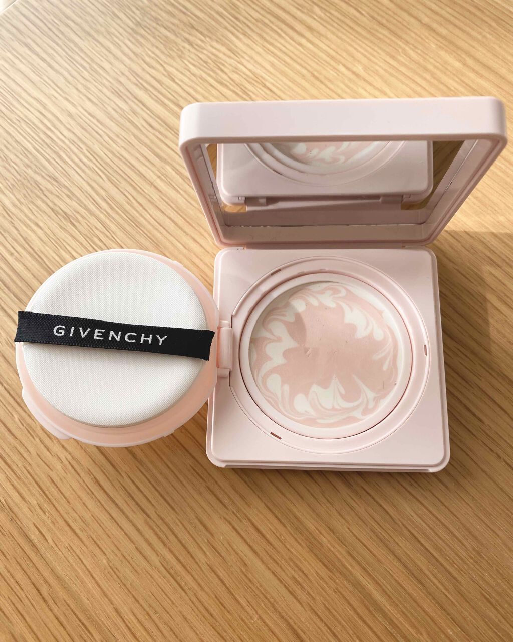 ランタンポレル ブロッサム クリーム コンパクト/GIVENCHY/化粧下地を使ったクチコミ（1枚目）