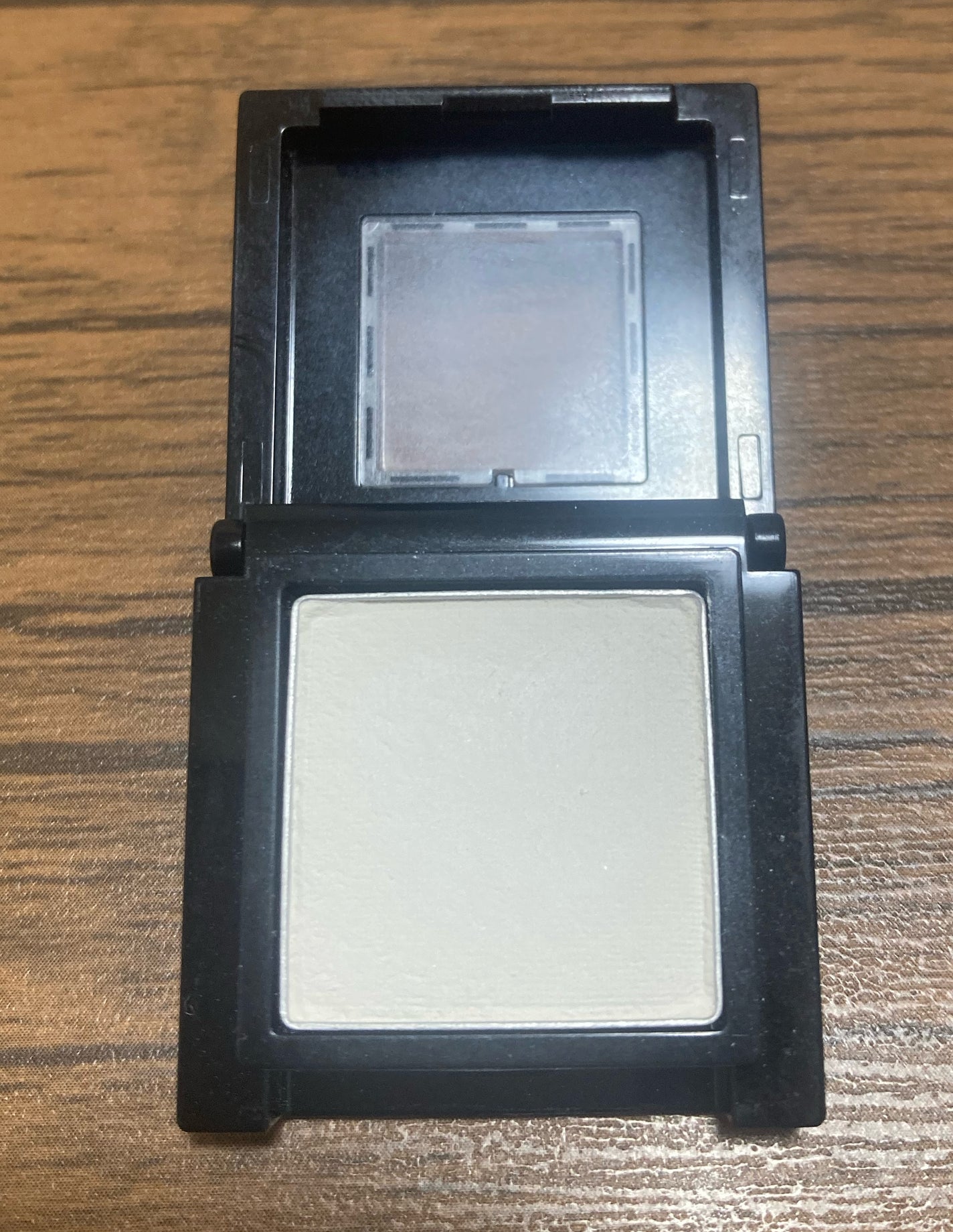 ヴィセ アヴァン シングルアイカラー/Visée/単色アイシャドウを使ったクチコミ(1枚目)