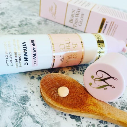 ボーン ディス ウェイ グロウ モイスチュアライジング メイクアップ プライマー/Too Faced/化粧下地を使ったクチコミ(1枚目)