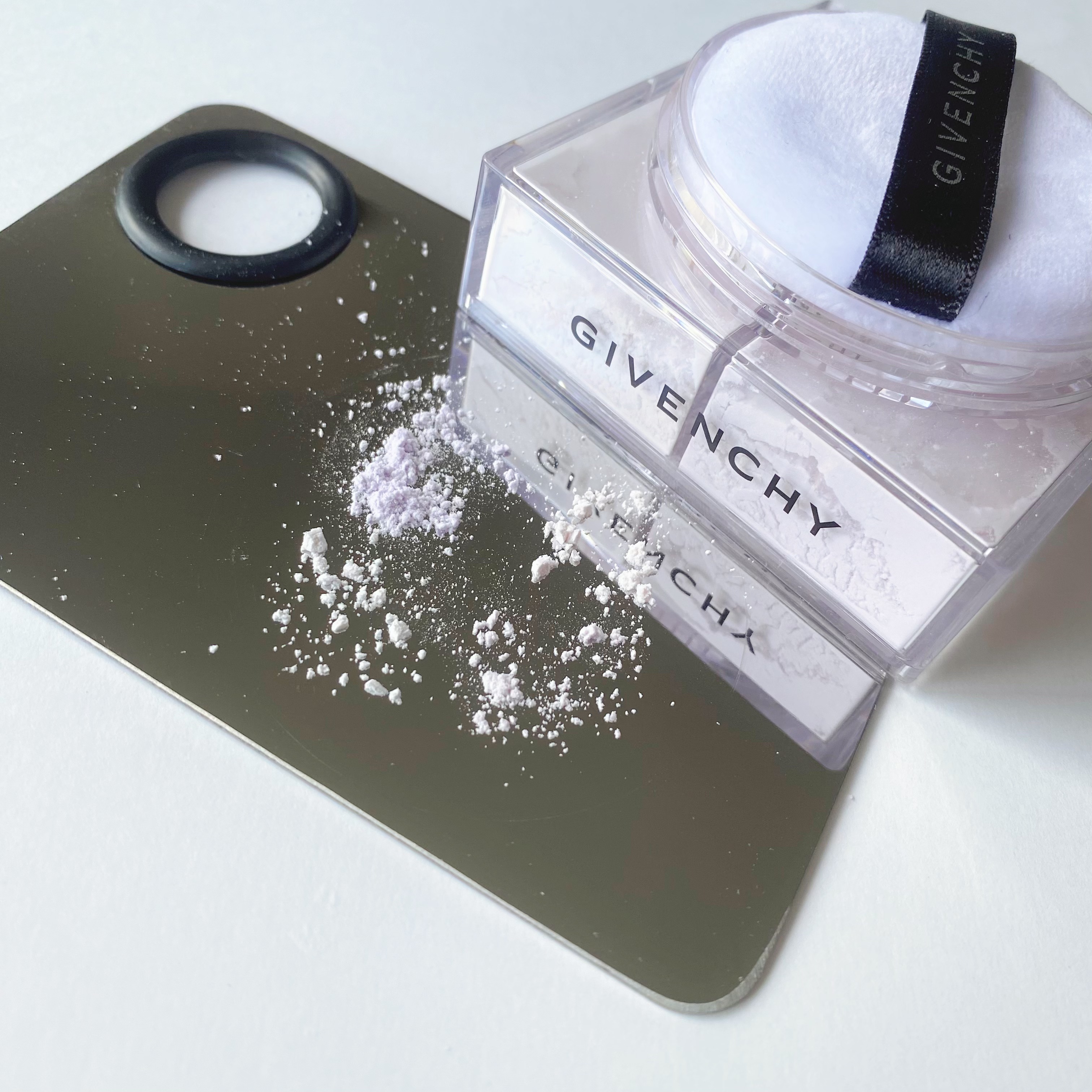 プリズム・リーブル/GIVENCHY/ルースパウダーを使ったクチコミ（3枚目）