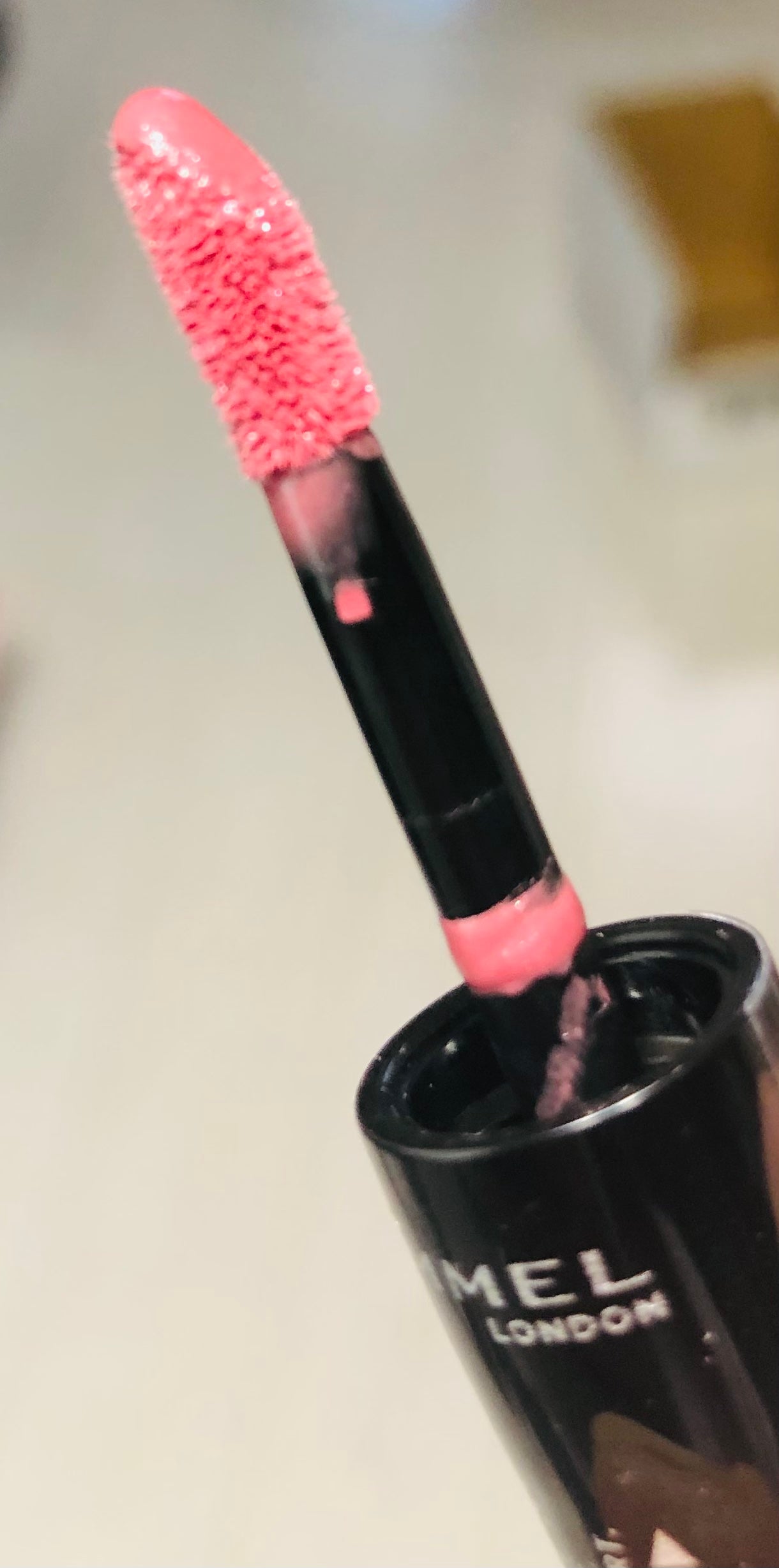 ラスティング プロボカリプス リップカラー/リンメル ロンドン/リップグロスを使ったクチコミ(5枚目)