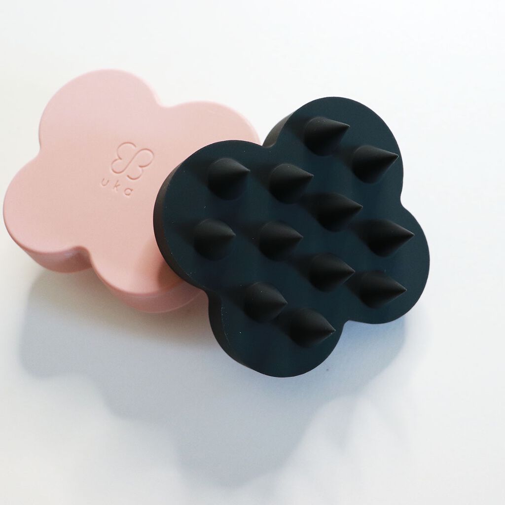 uka scalp brush kenzan medium uka store gentei yokohama pink/uka/スカルプブラシを使ったクチコミ（1枚目）