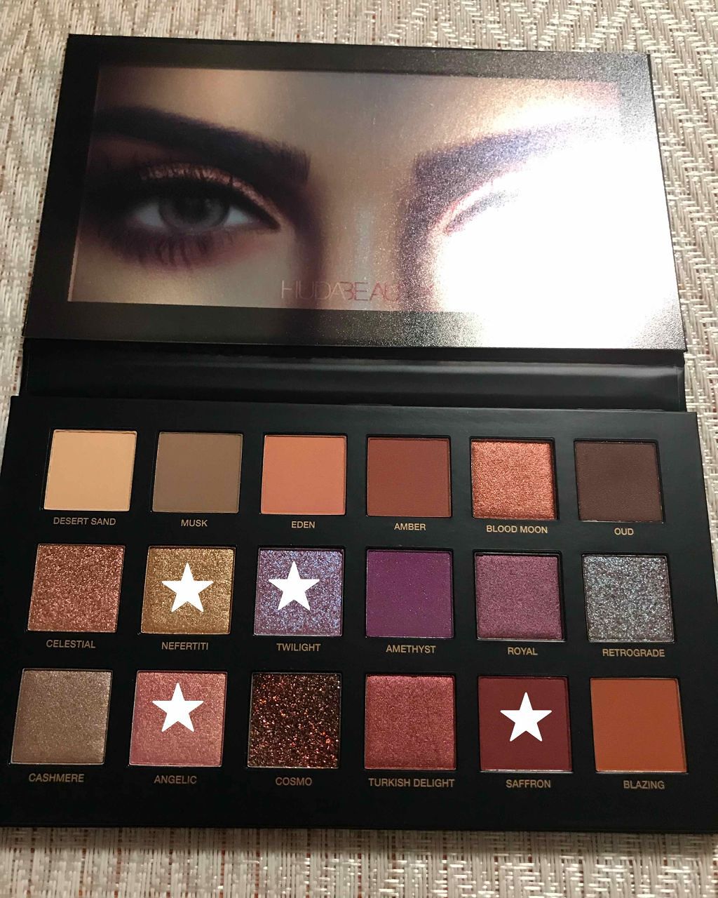 フーダビューティ デザート ダスク アイシャドウパレット/Huda Beauty/アイシャドウパレットを使ったクチコミ(4枚目)