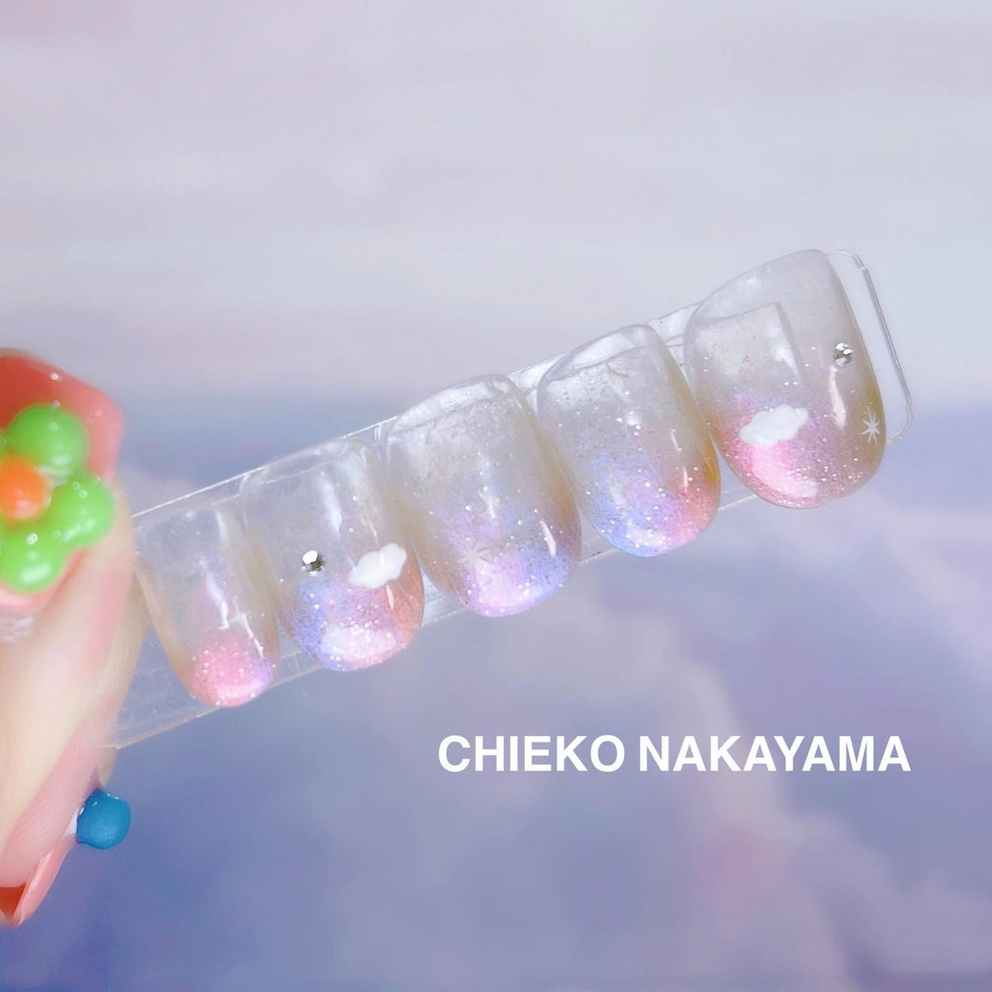 なかやまちえこ on LIPS 「Sky☁️365日ネイル315日め⠀⠀マグネットジェルは@ab..」(2枚目)