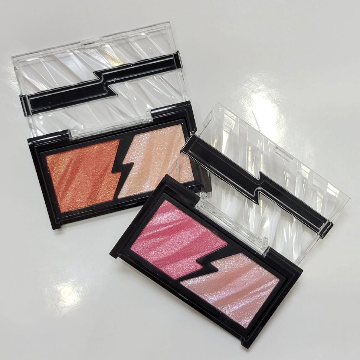 エレクトリックショックアイズ /KATE/アイシャドウパレットを使ったクチコミ(5枚目)