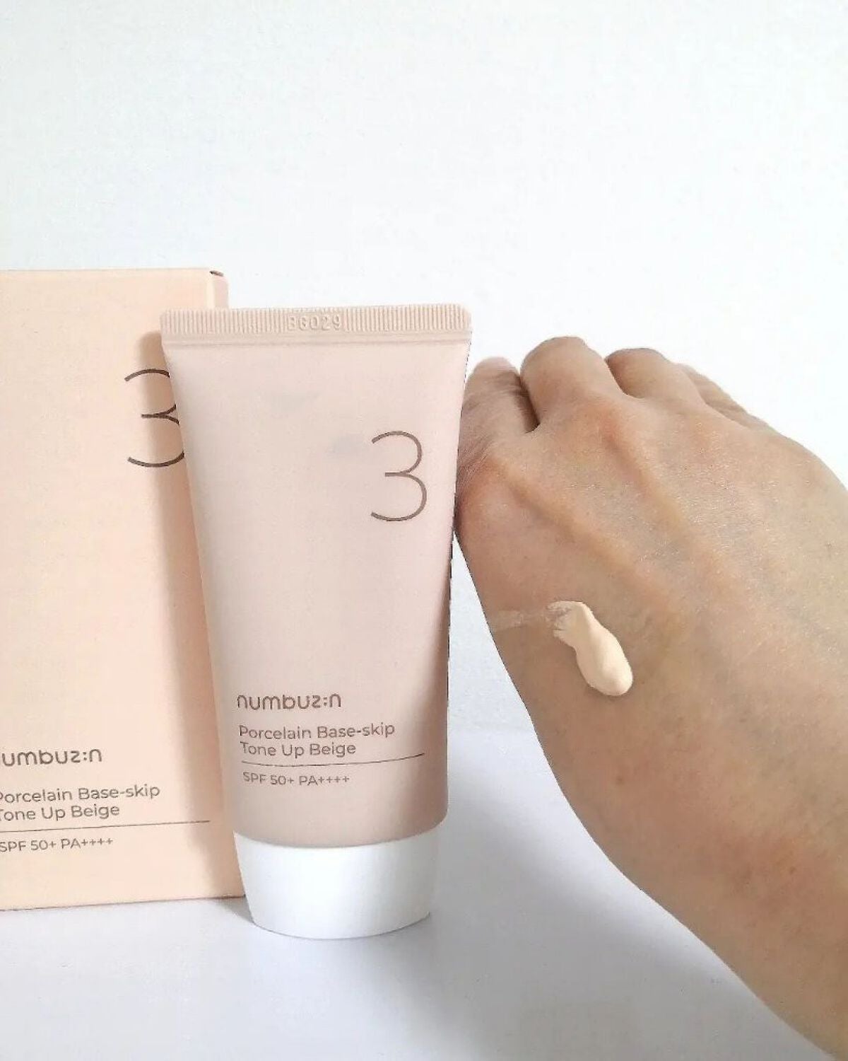 lili on LIPS 「『ナンバーズイン3番ノーファンデ陶器肌トーンアップクリーム』化..」(4枚目)