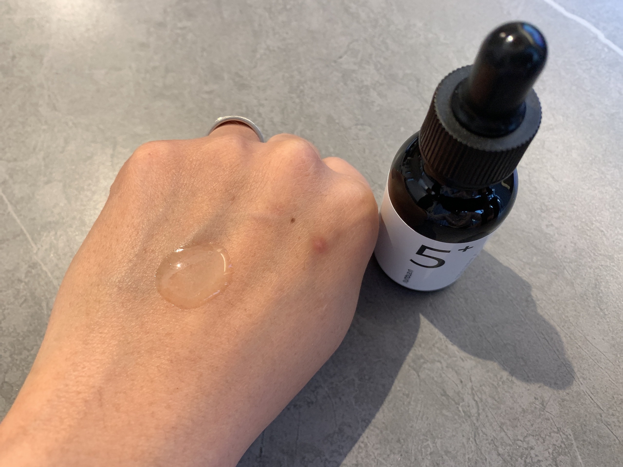 5番 白玉グルタチオンＣ美容液/numbuzin/美容液を使ったクチコミ（2枚目）