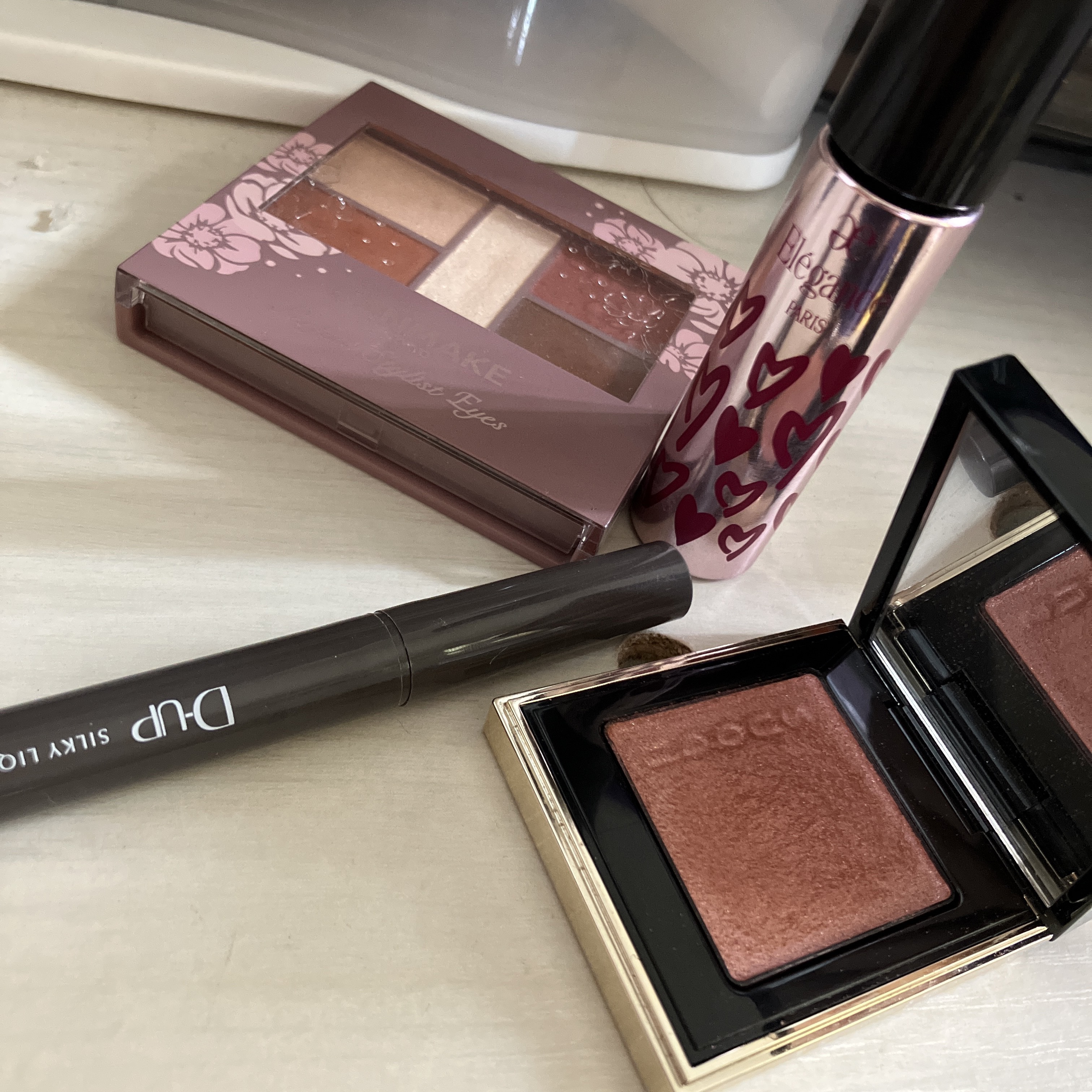 トーン タッチ アイズ/SUQQU/単色アイシャドウを使ったクチコミ（1枚目）