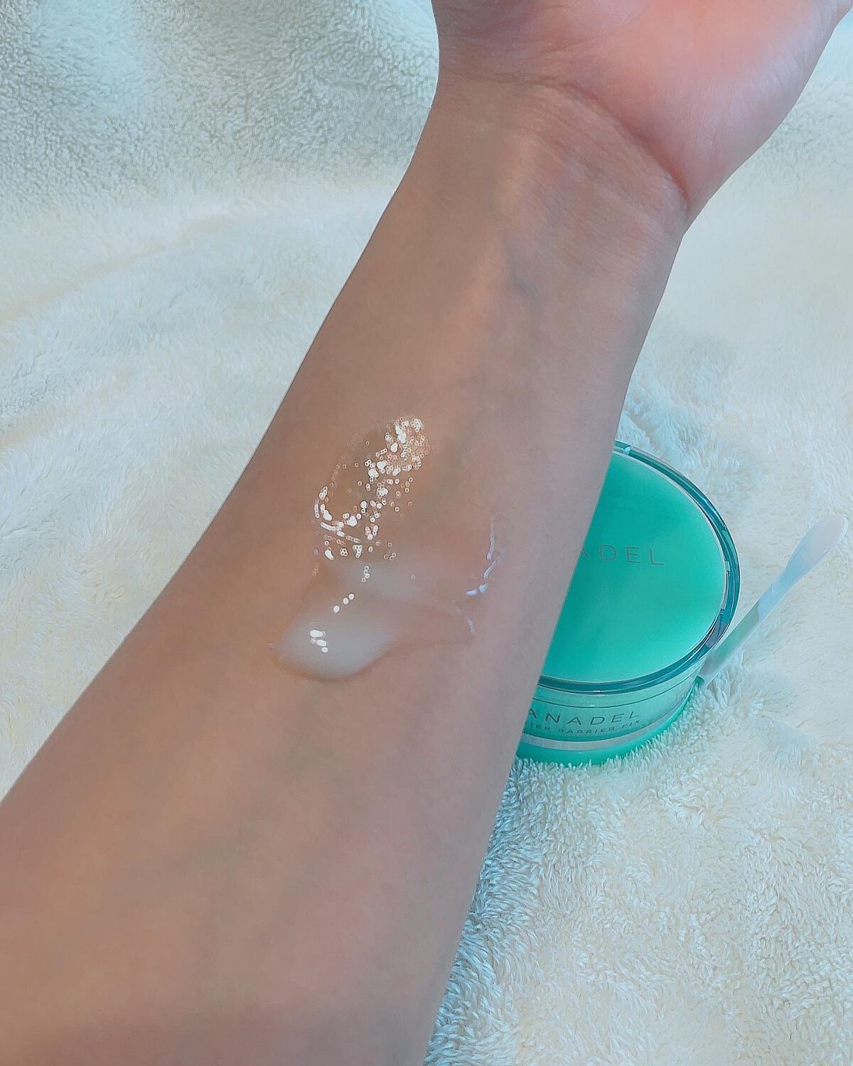 プレミアバリアフィックス /CANADEL/オールインワン化粧品を使ったクチコミ(3枚目)