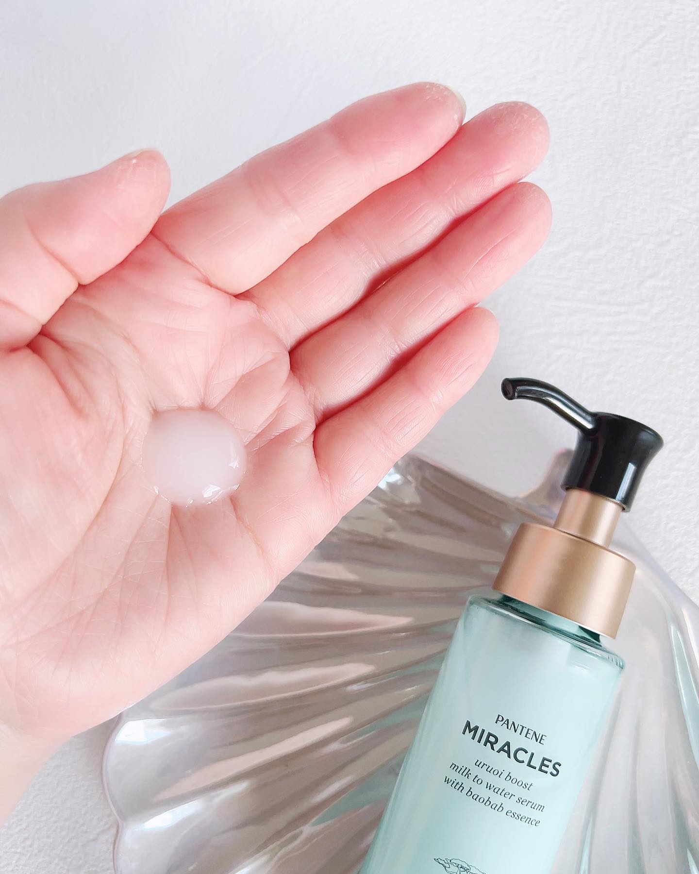 ミラクルズ うるおいブーストミルクウォーターセラム/パンテーン/アウトバストリートメントを使ったクチコミ（3枚目）