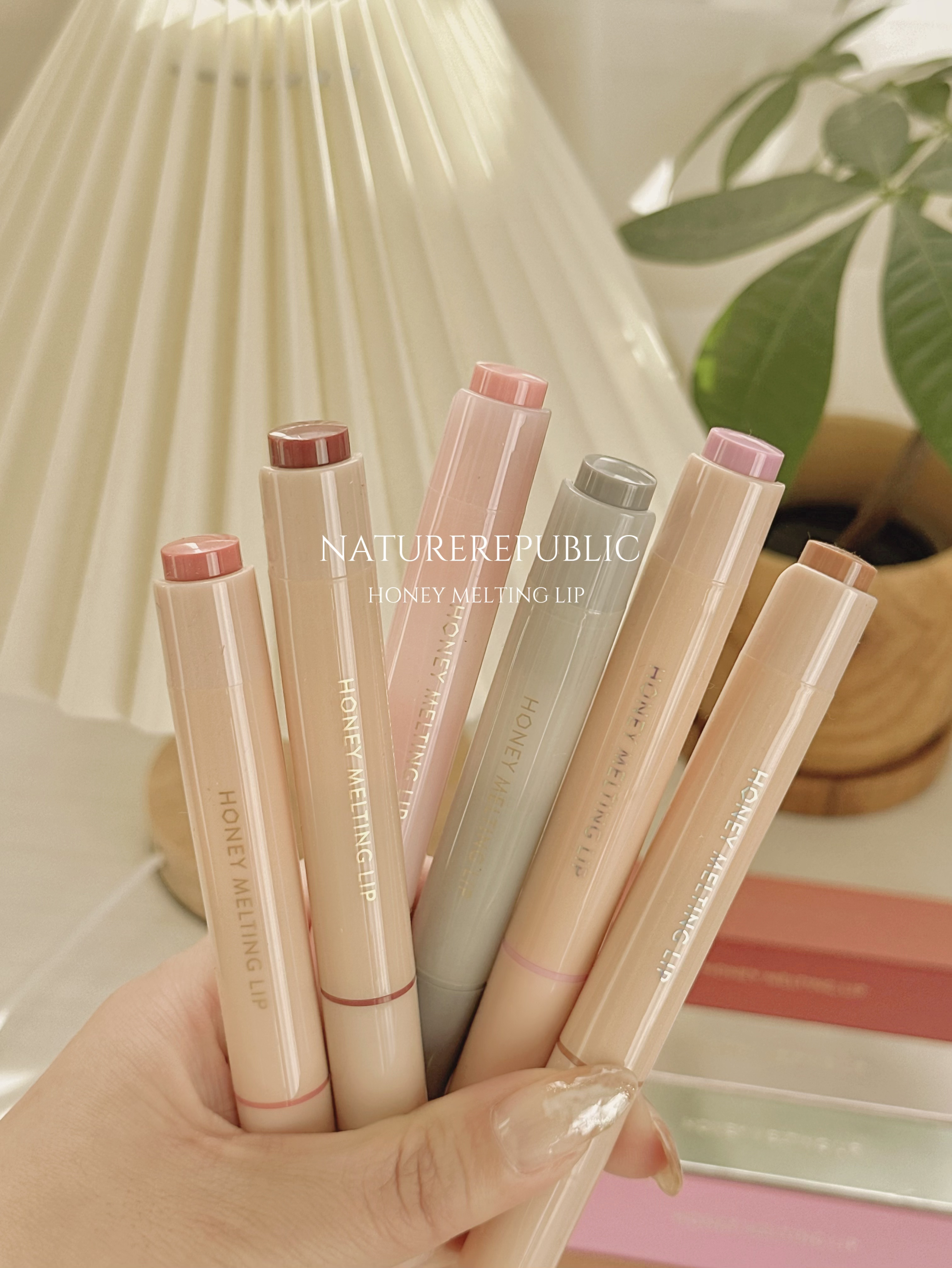ハニーメルティングリップ/ネイチャーリパブリック/口紅を使ったクチコミ（2枚目）