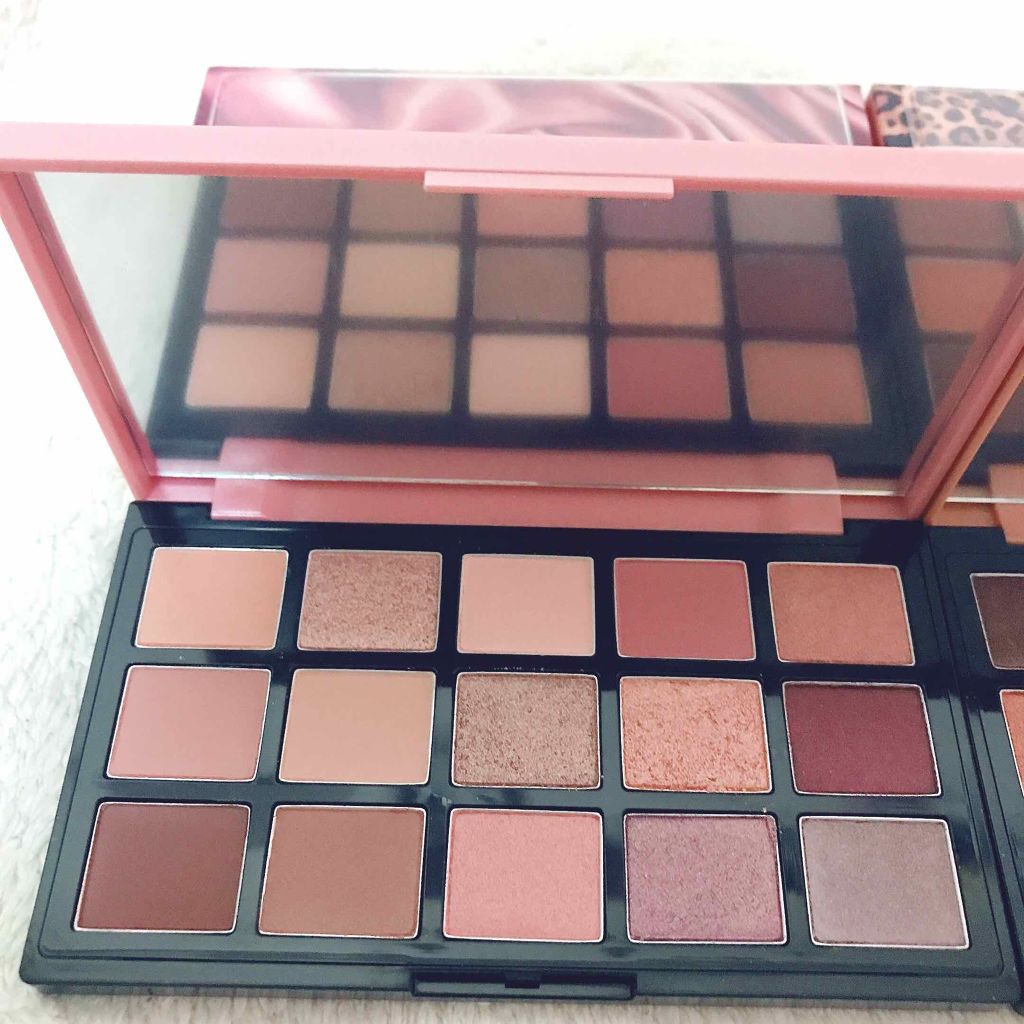 プレイカラーアイパレット ランジェリーバックステージ/ETUDE/アイシャドウパレットを使ったクチコミ(3枚目)