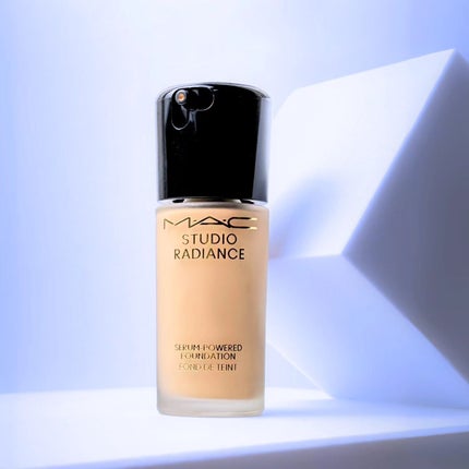 スタジオ ラディアンス セラム ファンデーション/M・A・C/リキッドファンデーションを使ったクチコミ(1枚目)