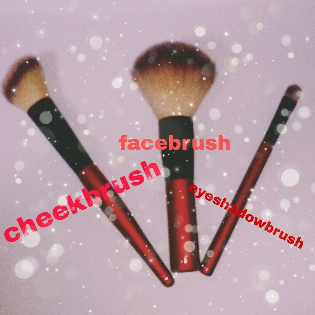 春姫 ファンデーションブラシ/DAISO/メイクブラシを使ったクチコミ（2枚目）