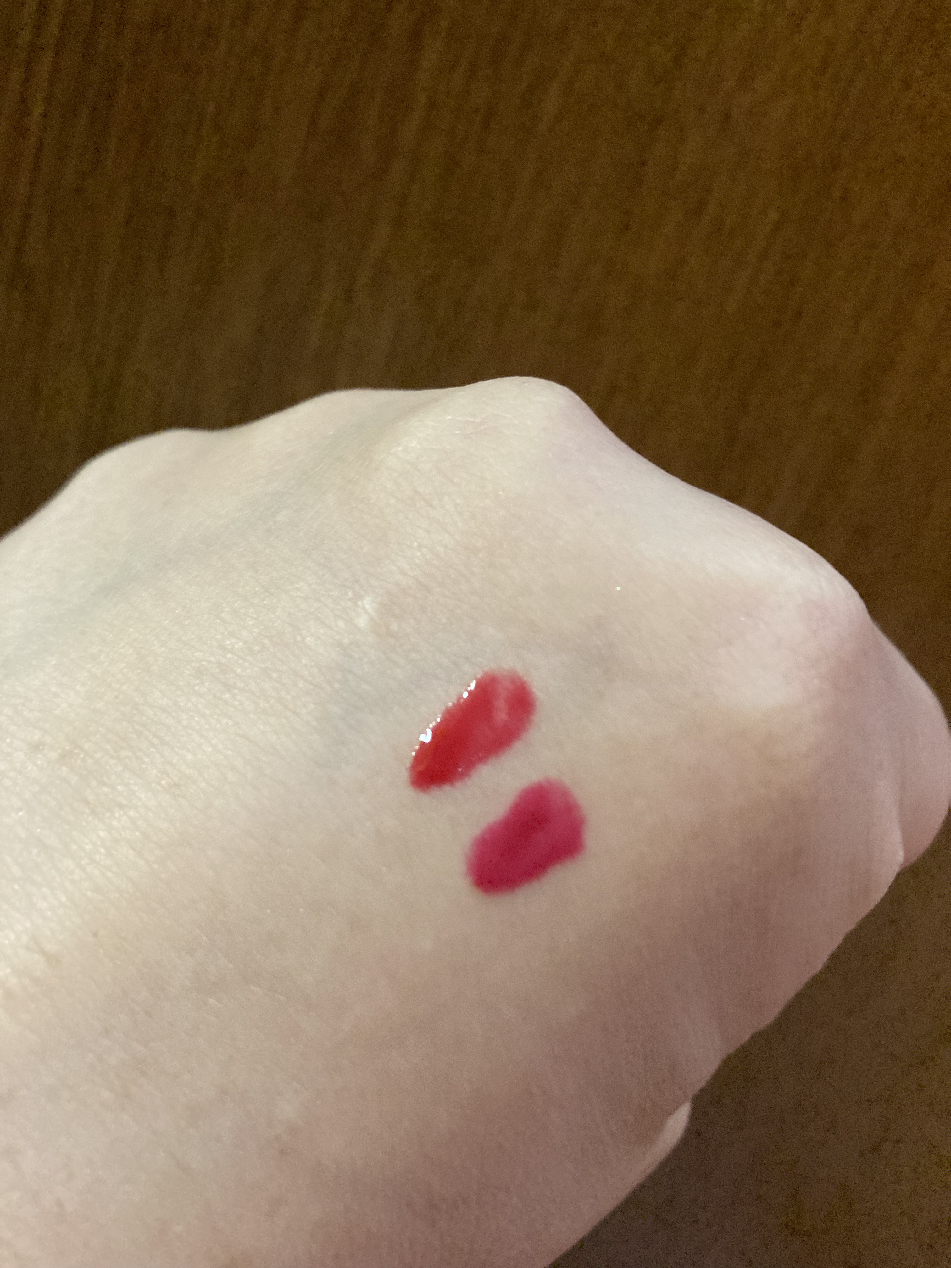 フォーエヴァージューシー オイルルージュ ティント 04 ruby cassis/JILL STUART/リップティントを使ったクチコミ（2枚目）