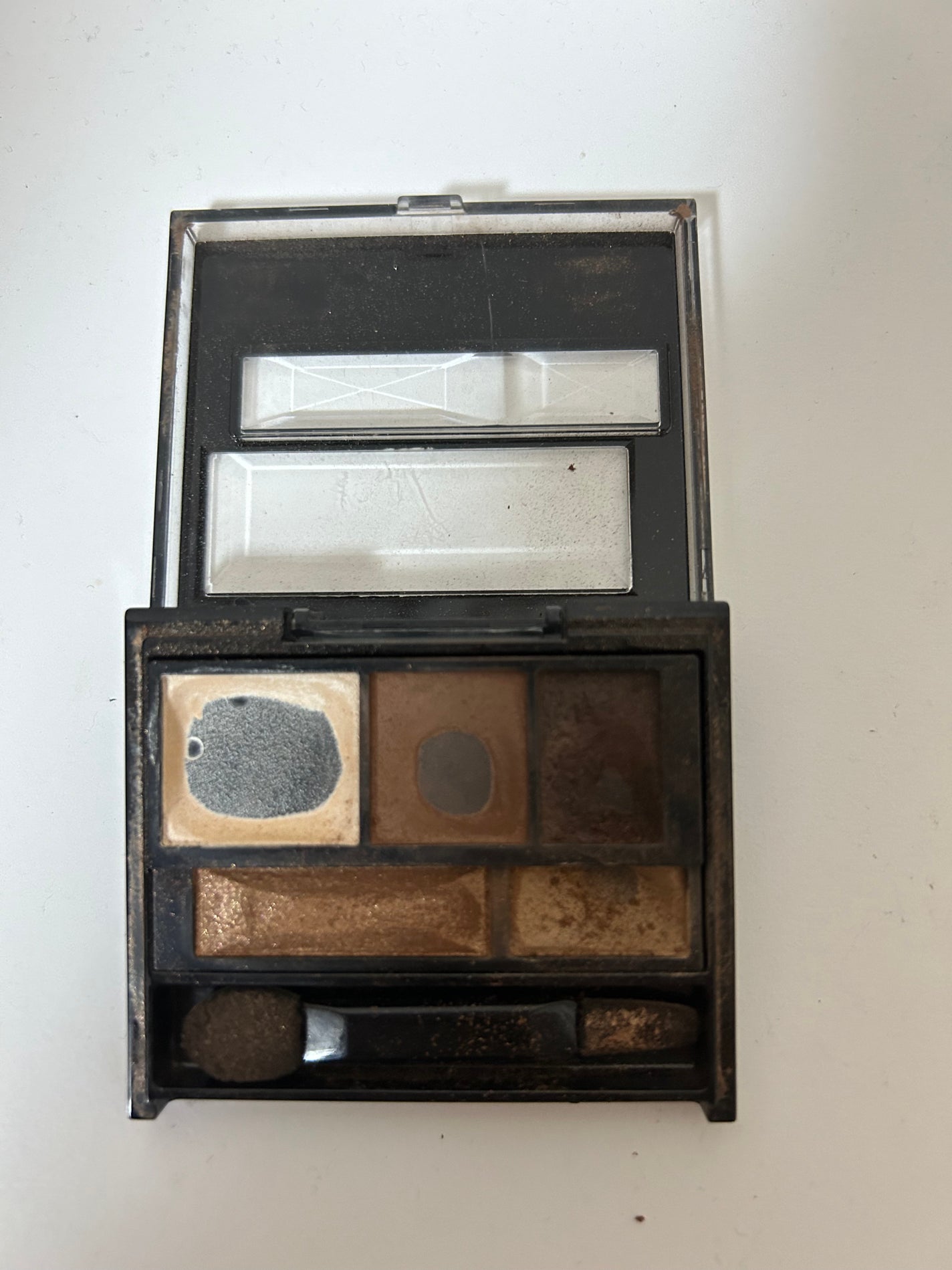 ブラウンシェードアイズN/KATE/アイシャドウパレットを使ったクチコミ(2枚目)