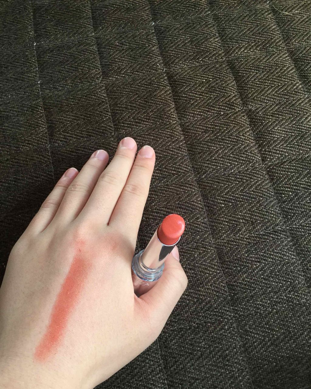 ラスティンググロスリップ/CEZANNE/口紅を使ったクチコミ(1枚目)