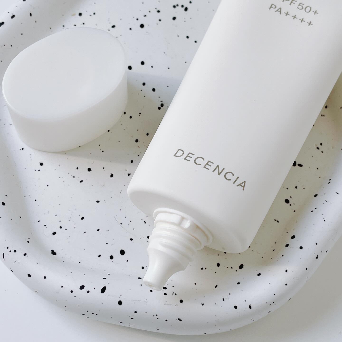 ディセンシア フローレス UVプロテクター/DECENCIA/日焼け止めローションを使ったクチコミ（3枚目）