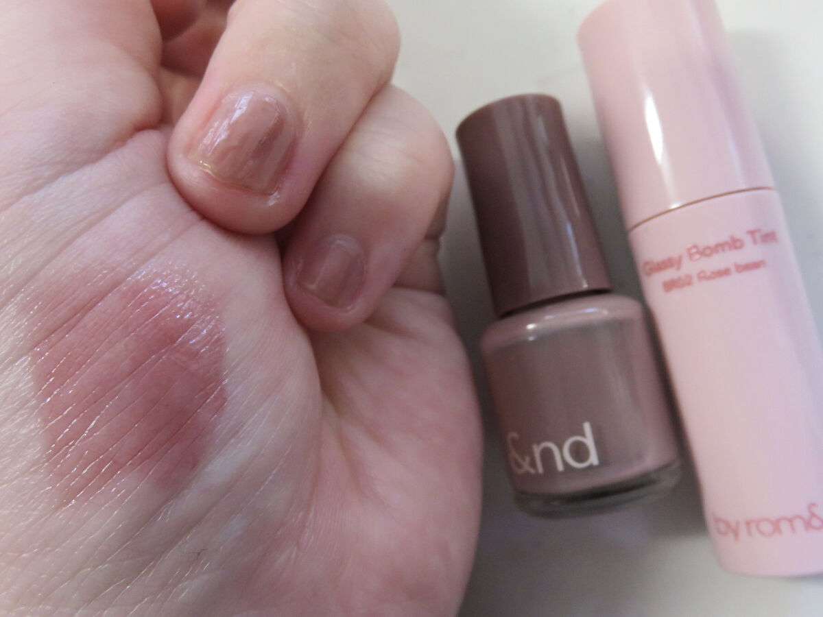 アンドバイロムアンド　グラッシーボムティント/&nd by rom&nd/リップティントを使ったクチコミ（3枚目）