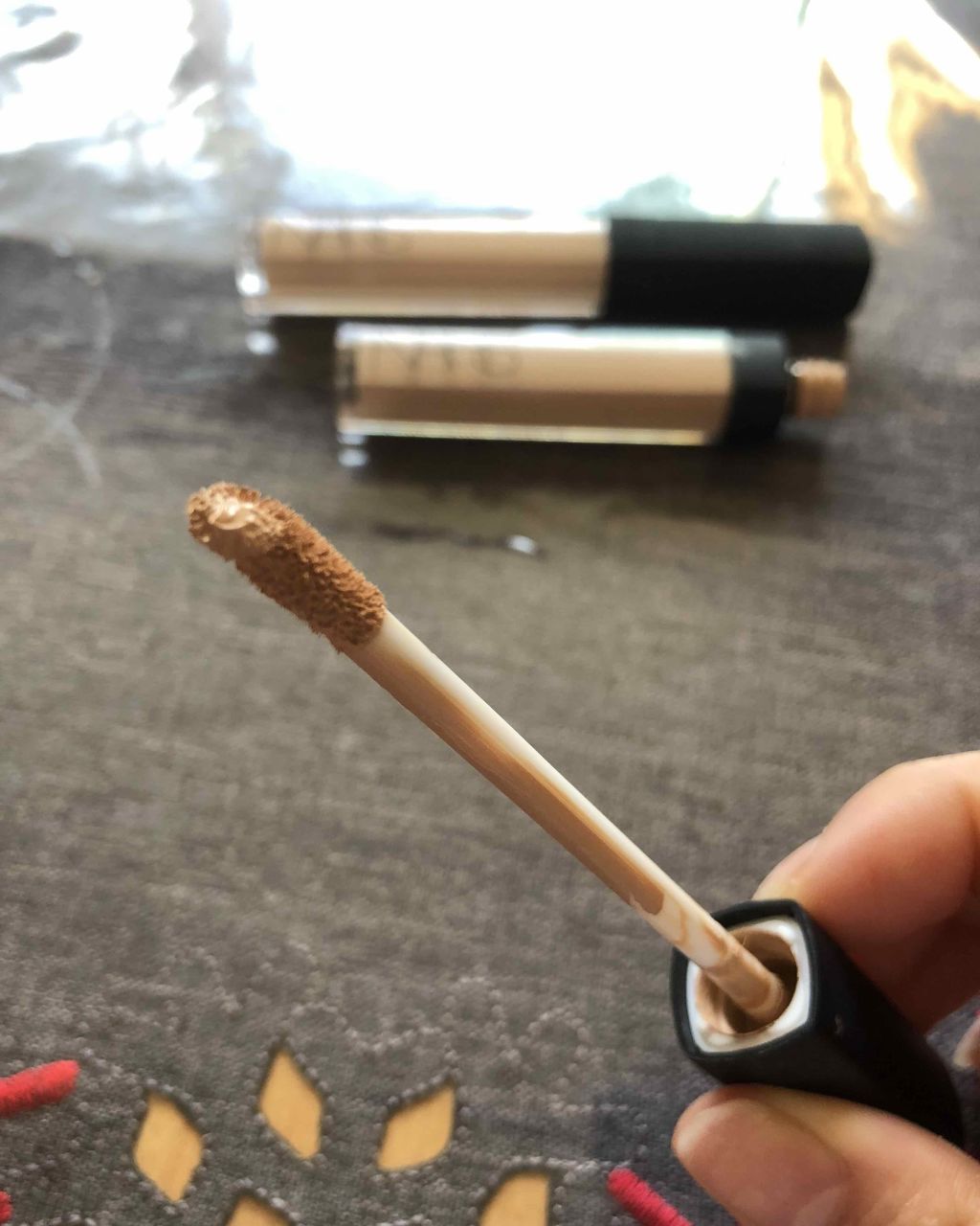 ラディアントクリーミーコンシーラー/NARS/リキッドコンシーラーを使ったクチコミ（2枚目）