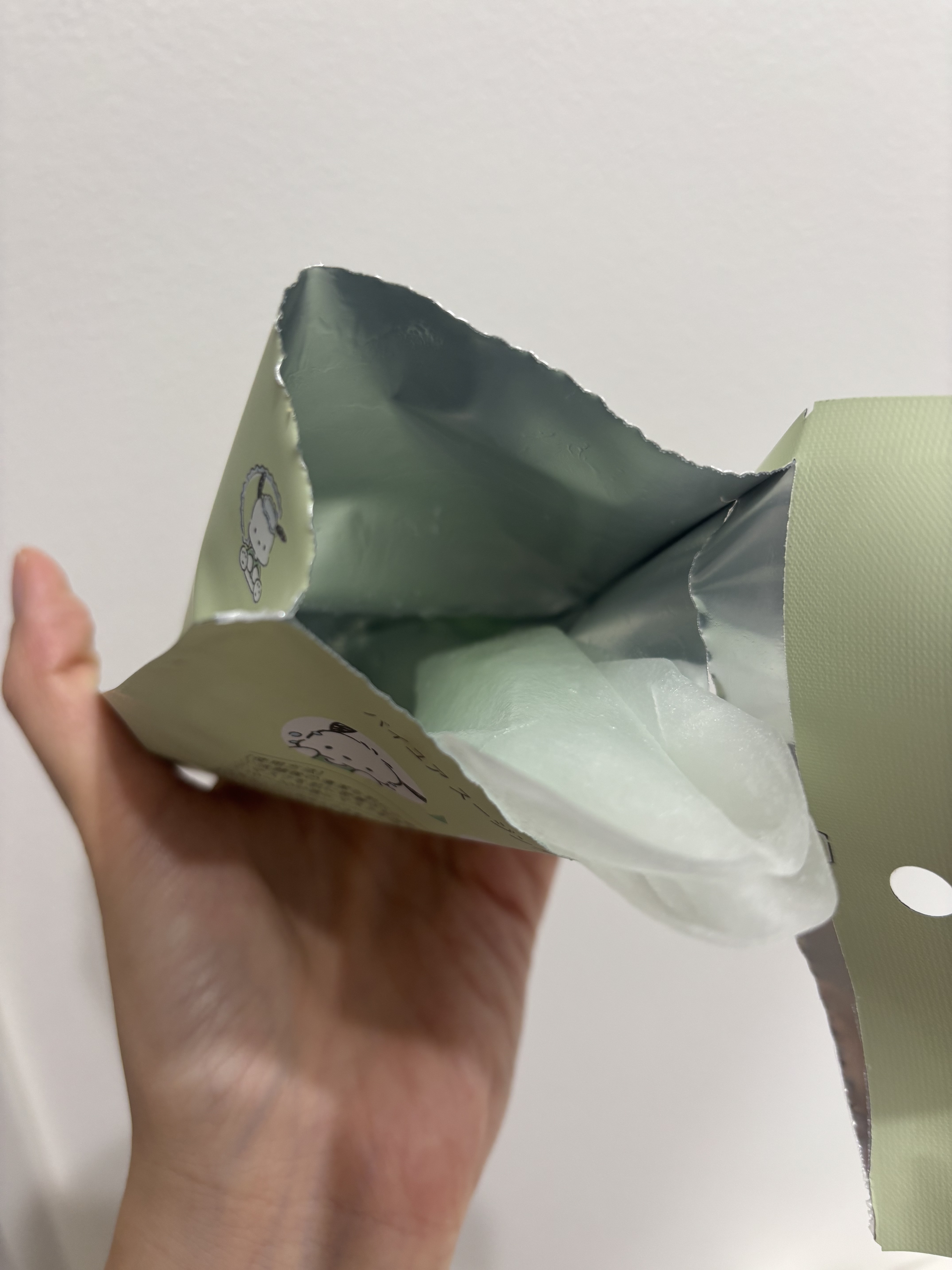 スージンググリーン アクアセラムマスク 25mL×1枚＜ポチャッコ＞/ByUR/シートマスク・パックを使ったクチコミ（3枚目）