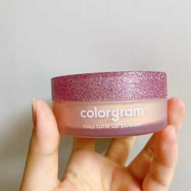 Colorgram ロージートーンアップパウダーのクチコミ「\Colorgram ロージートーンアップパウダー/

キラキラパッケージが可愛くて

ゲット.....」（1枚目）