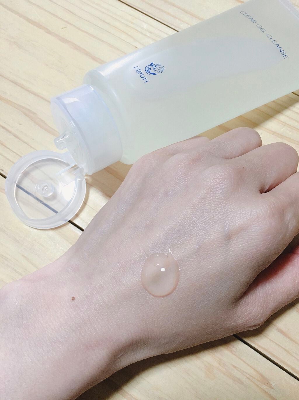 cherry on LIPS 「冬場はバームのクレンジングばかり使っていて、そろそろ重たさを感..」(2枚目)