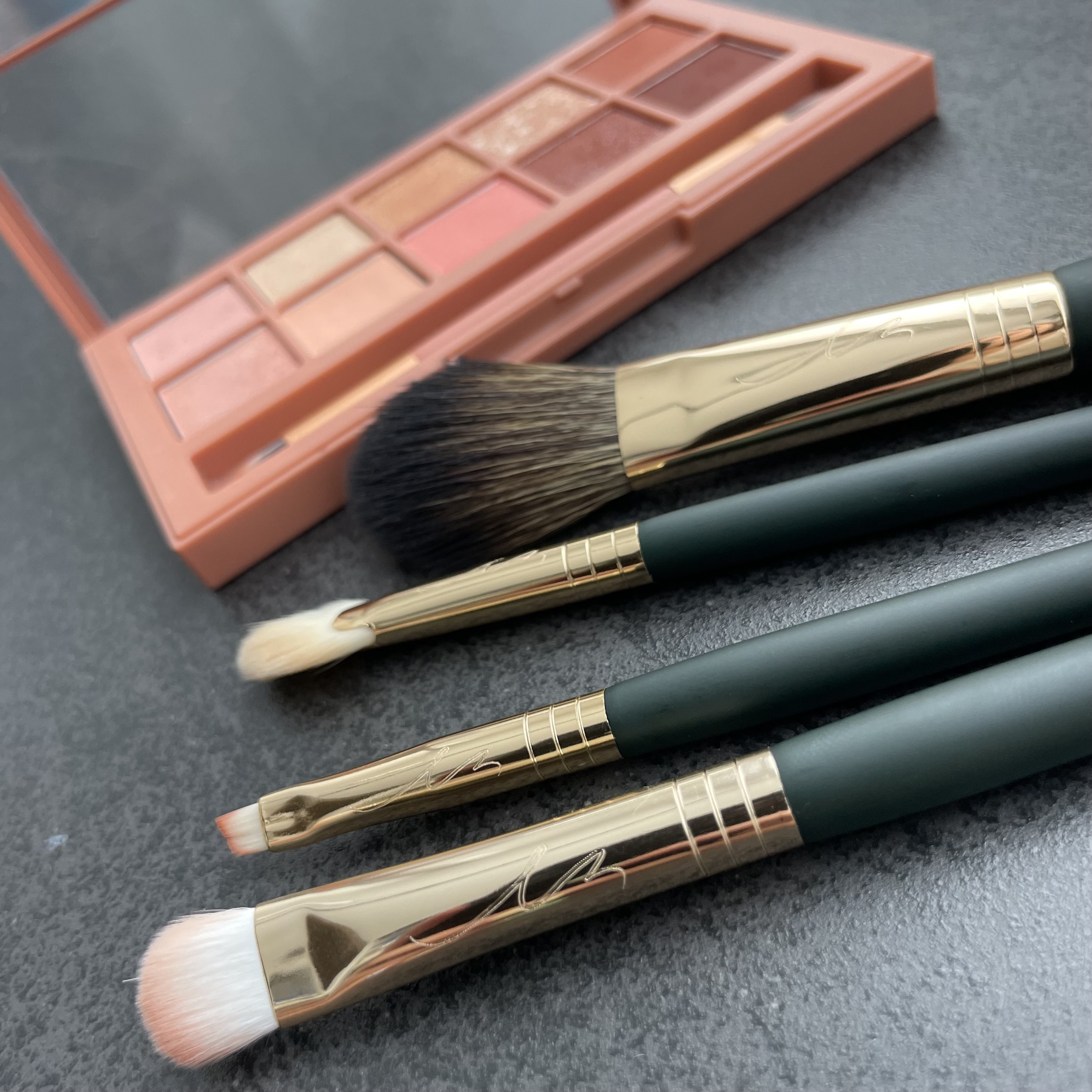 okhee ベースアイシャドウブラシ NUN01/SOOA DOR/メイクブラシを使ったクチコミ（1枚目）