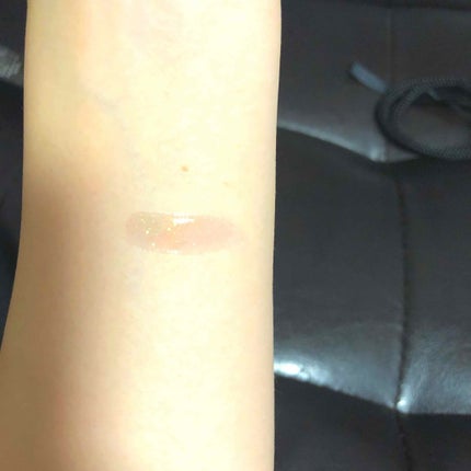 GIVENCHY グロス・アンテルディのクチコミ「めちゃくちゃ可愛いグリーン✨
ラメがピタっとひっついてザラザラしない✨
ずっと潤ってくれてキラ.....」(3枚目)