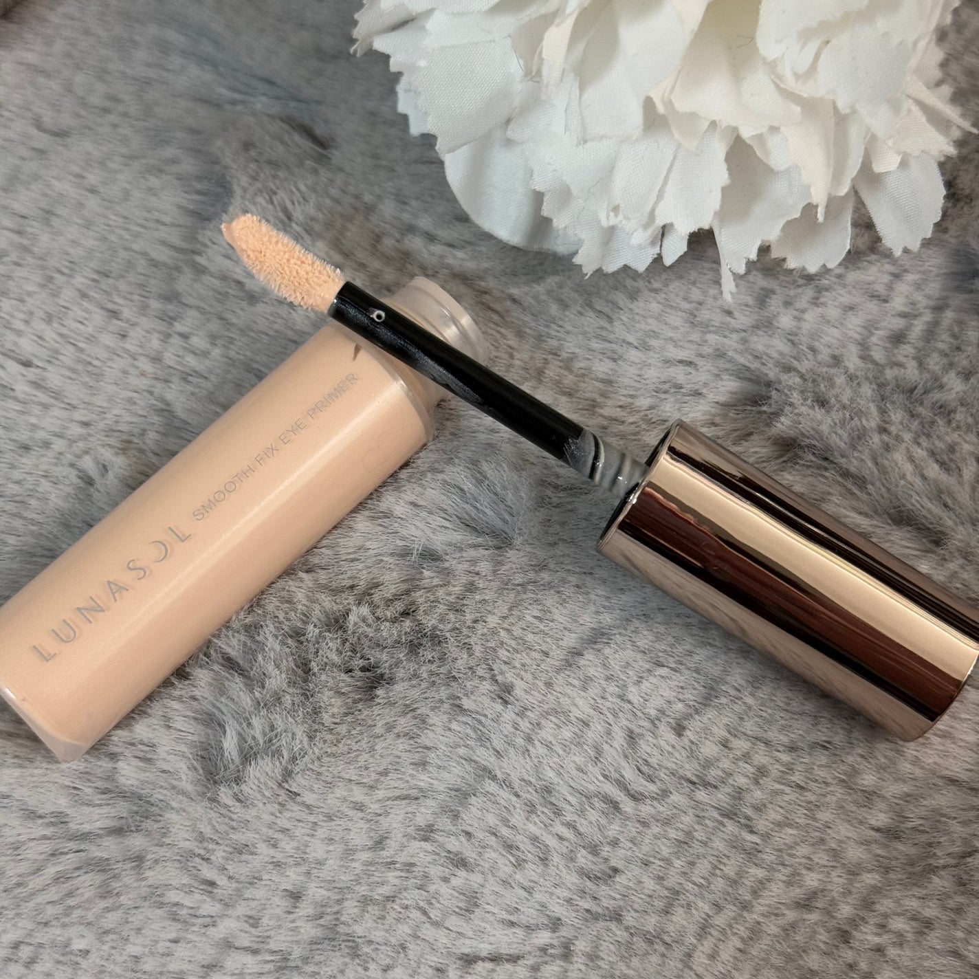 ルナソル スムースフィックスアイプライマー/LUNASOL/アイシャドウベースを使ったクチコミ(3枚目)