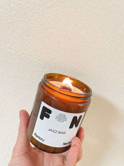 茶色い瓶 ウッド芯 キャンドル - Jazz Bar/Factory Normal/アロマキャンドルを使ったクチコミ(2枚目)