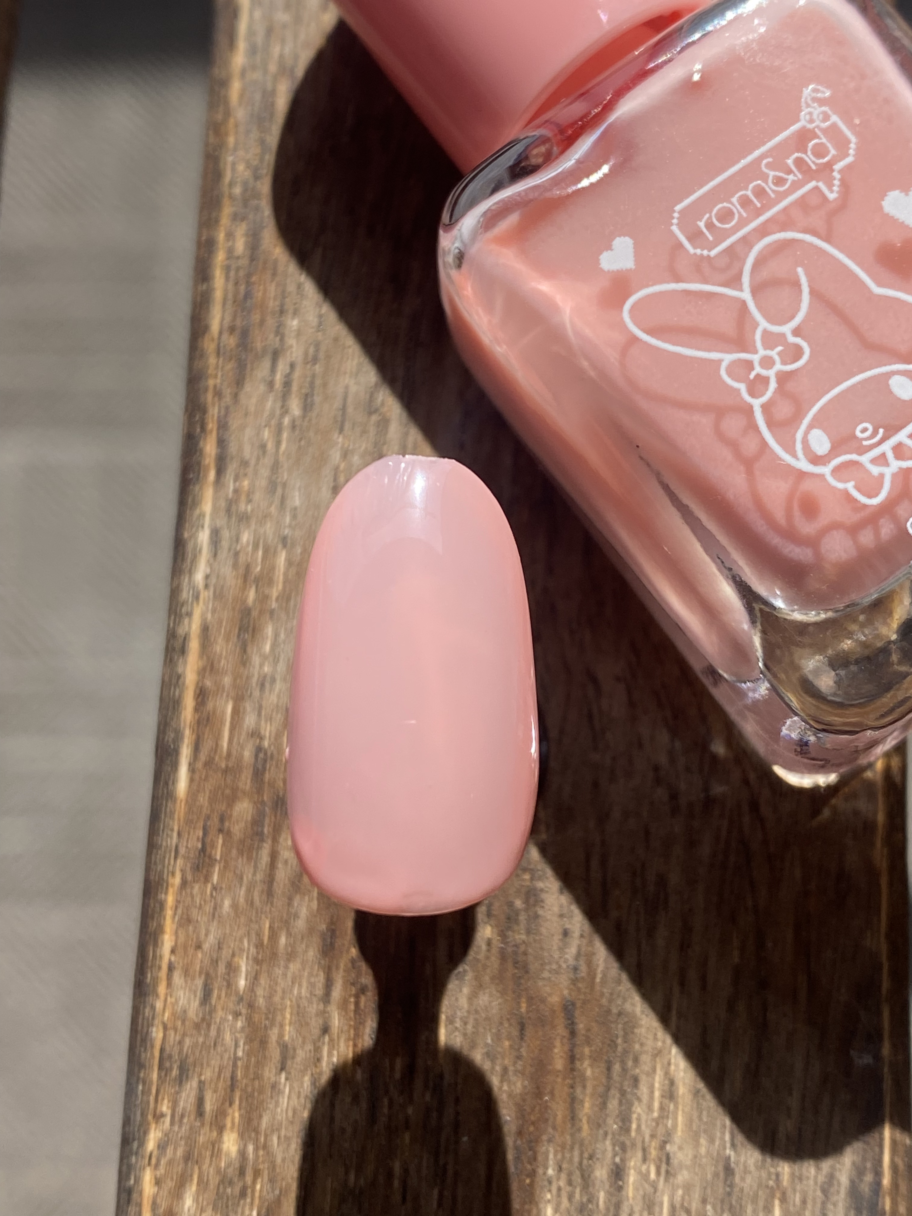 マイメロディムードペブルネイル  26ピンクシュシュ/rom&nd/マニキュアを使ったクチコミ（3枚目）
