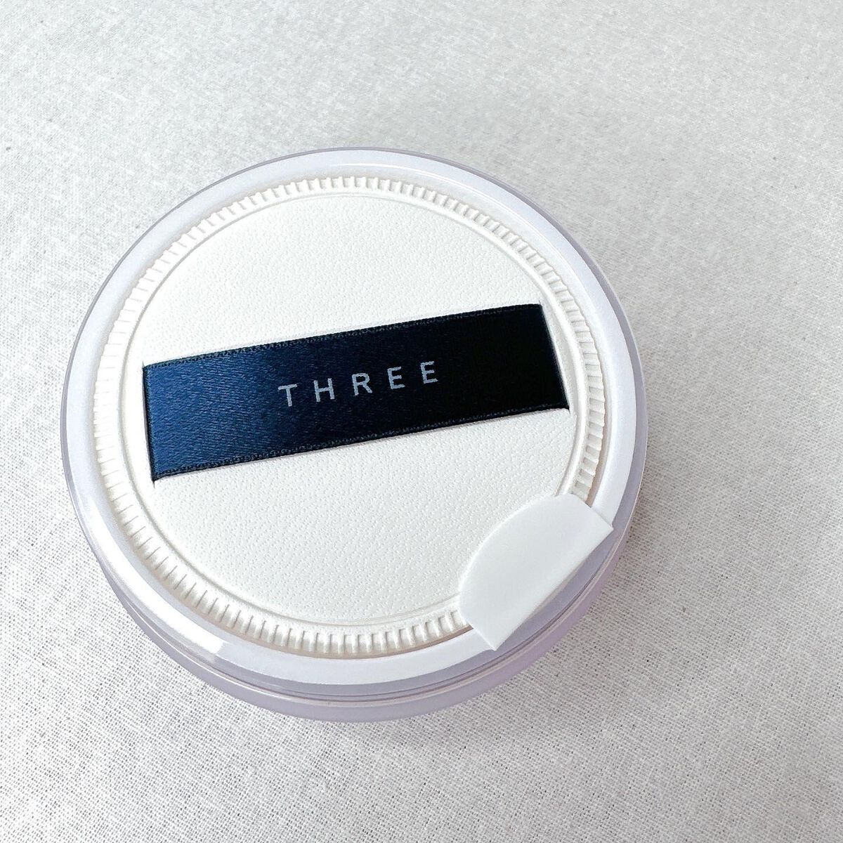 アドバンスドエシリアルスムースオペレーター ルースパウダー/THREE/ルースパウダーを使ったクチコミ（2枚目）