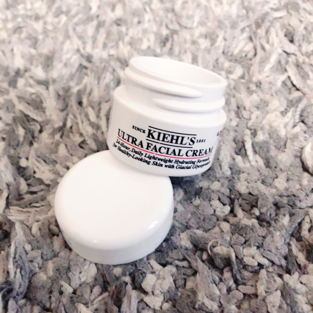 Kiehl's  クリーム UFC

※ WEB限定販売されている
  【キールズ LOVES カレンデュラトナー 
　スターターキット】に入っていた
　サンプルサイズのものになります。


以下、使い切っての感想になります。


ケチケチ